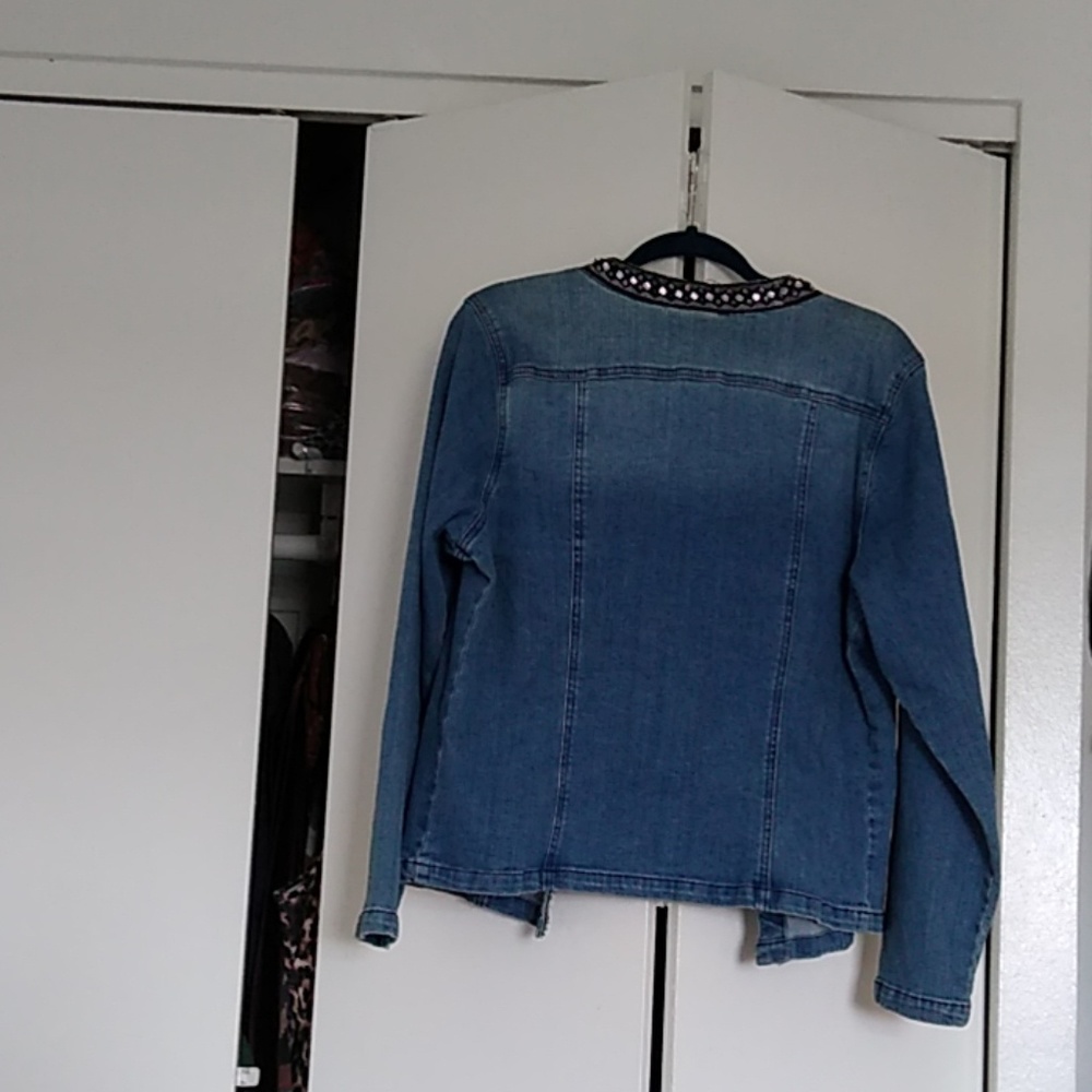 Denim jacket. - Picture 3 of 3
